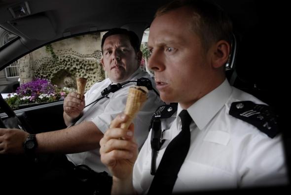 pcguru-cornetto-edgar-wright-simon-pegg-nick-frost-shaun-of-the-dead-halali-hullak-hot-fuzz-vaskabatok-worlds-end-vilagvege-5.jpg