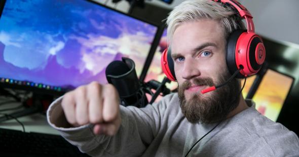 a-youtube-egy-idore-magahoz-lancolta-pewdiepie-t.jpg